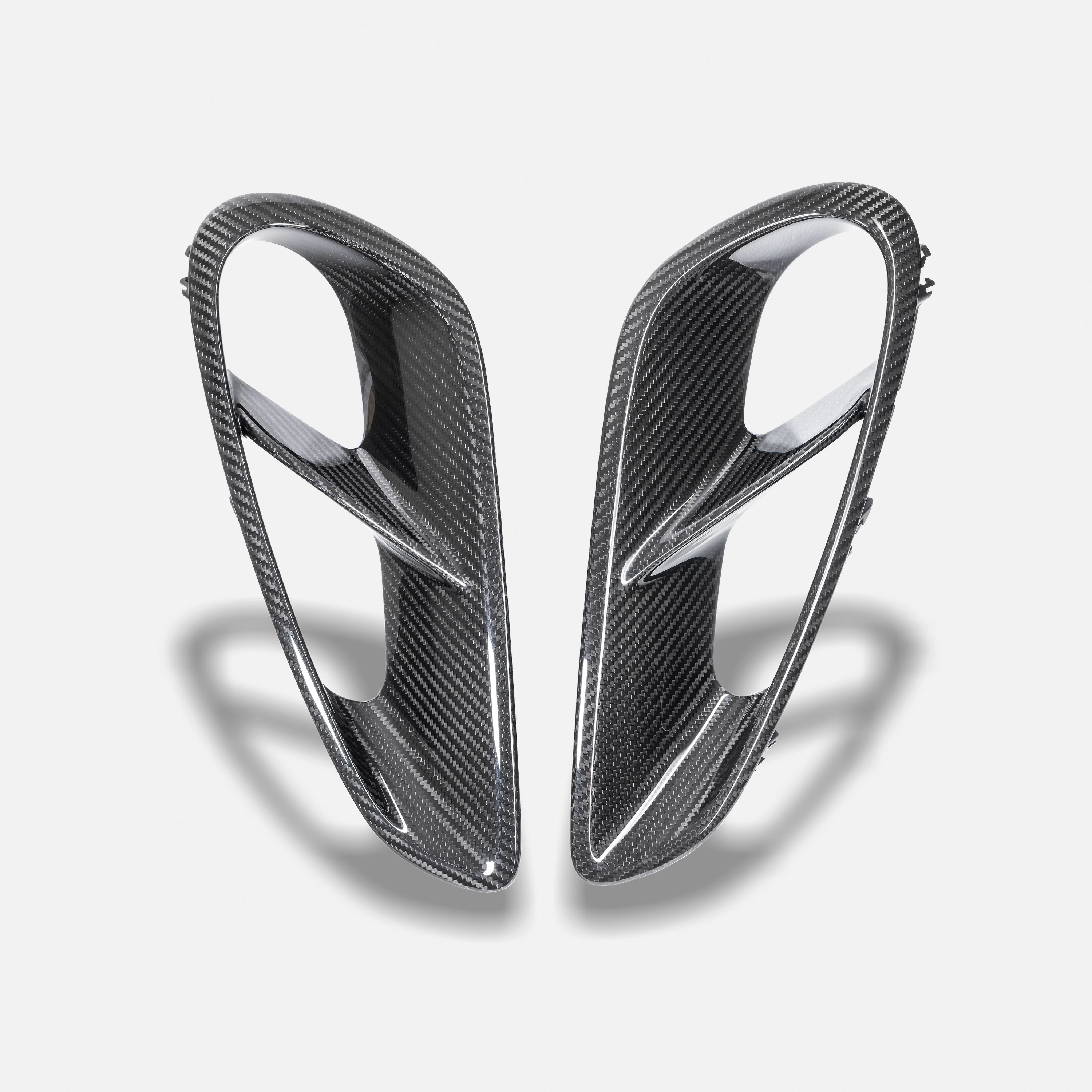 Porsche 911 (992) Turbo S  - Carbon Fiber Side Intake Covers
